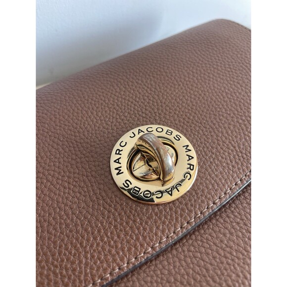 Marc Jacobs Small Signet Turnlock Saddle Bag Leather Cognac In Great Condition - Picture 7 of 7